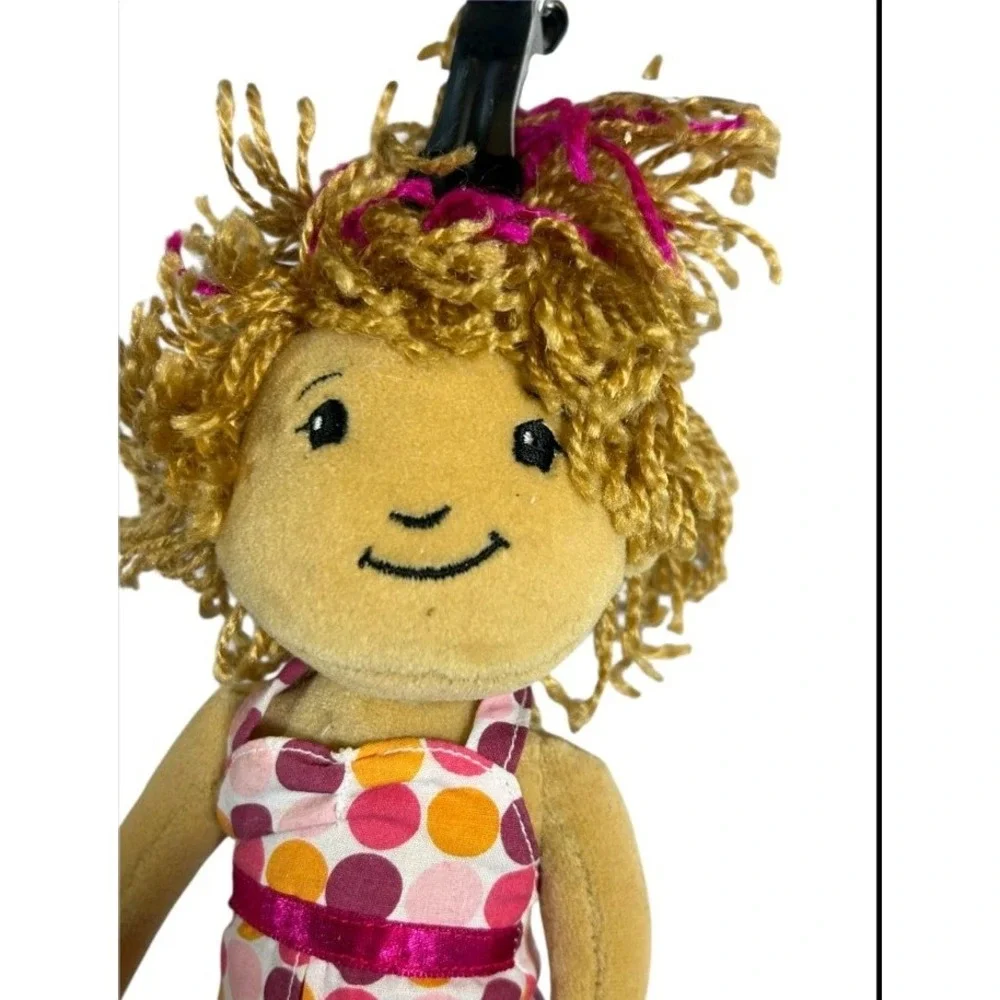GROOVY GIRLS DANIKA doll NWT Cute Colorful  Hair Plush very MOD clothing